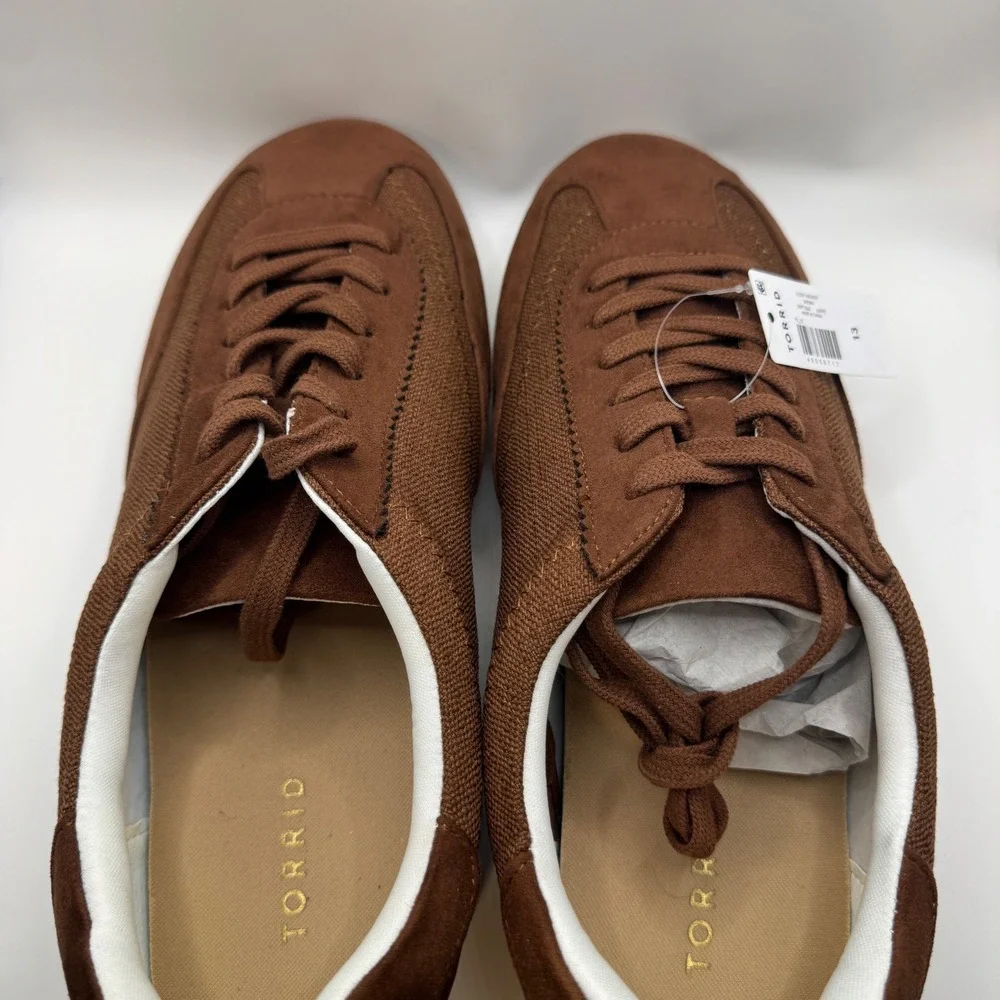 Torrid 13 Sleek Sneaker Women Brown Wide Width Faux Suede Lace Up Low Top 26SPR3